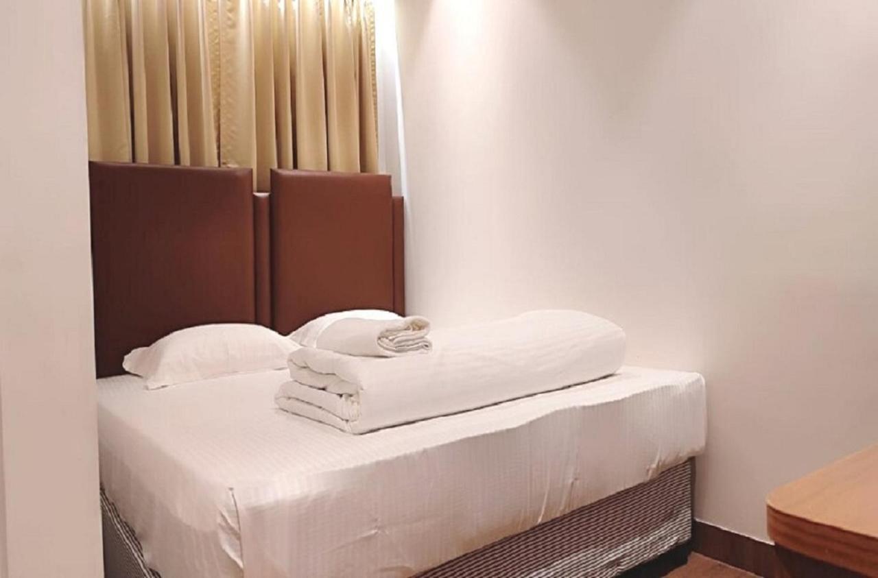 Staymaker Hotel Mohan Palace Baharampur Exterior foto